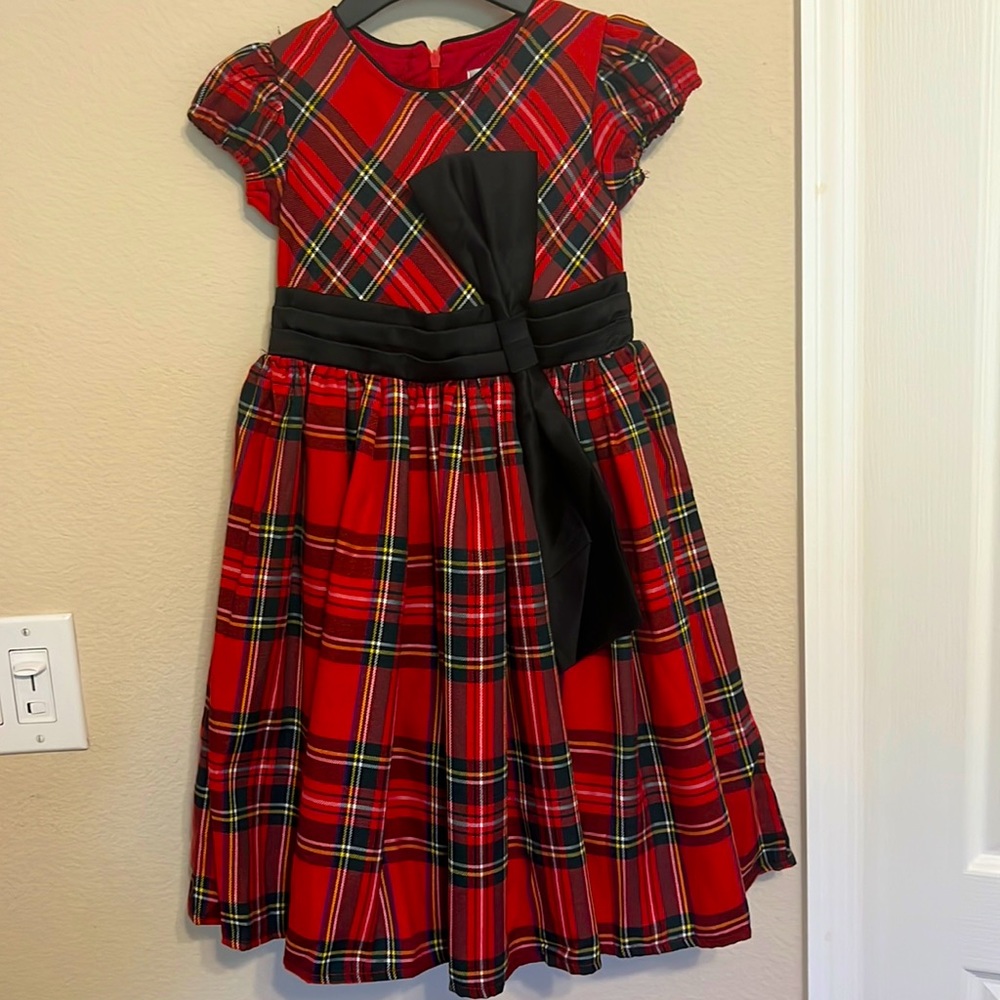 Beautiful tartan print formal dress! Size 8. New with tags.
